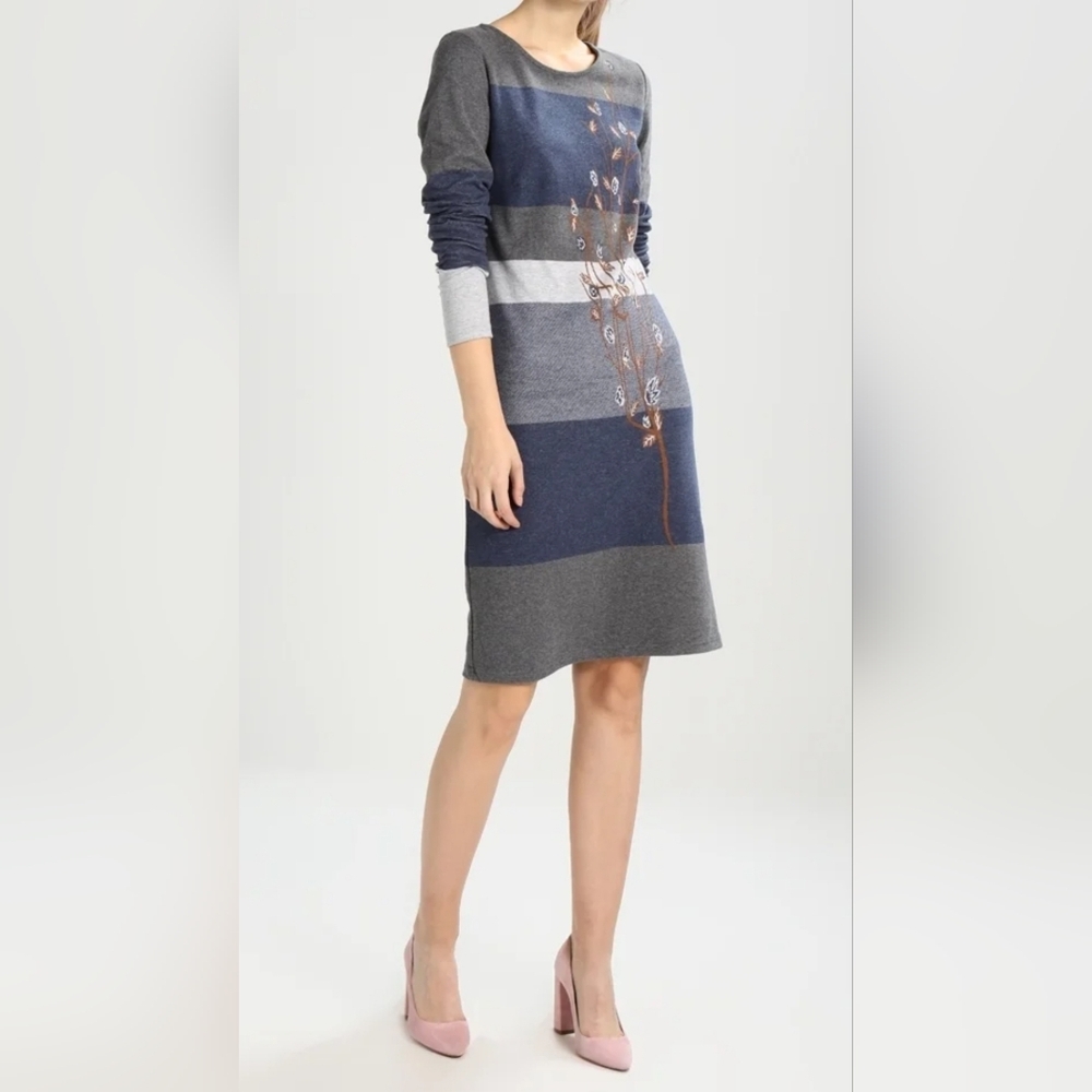 Cream Lisa Flower Striped Knit Dress S Embroidered Floral Blue Gray